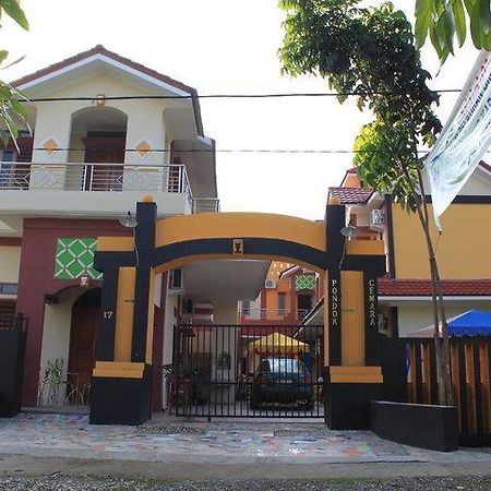 Pondok Cemara Hotel Medan Exterior photo