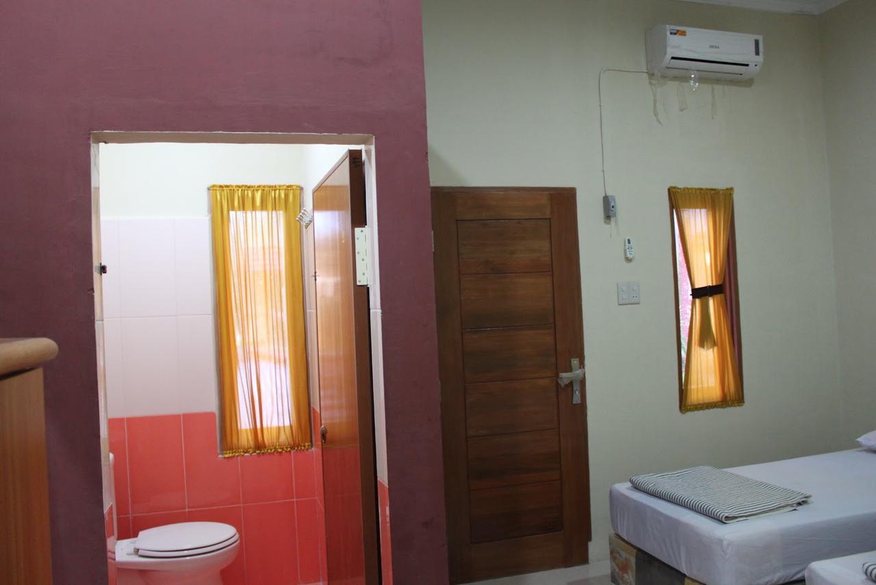 Pondok Cemara Hotel Medan Exterior photo