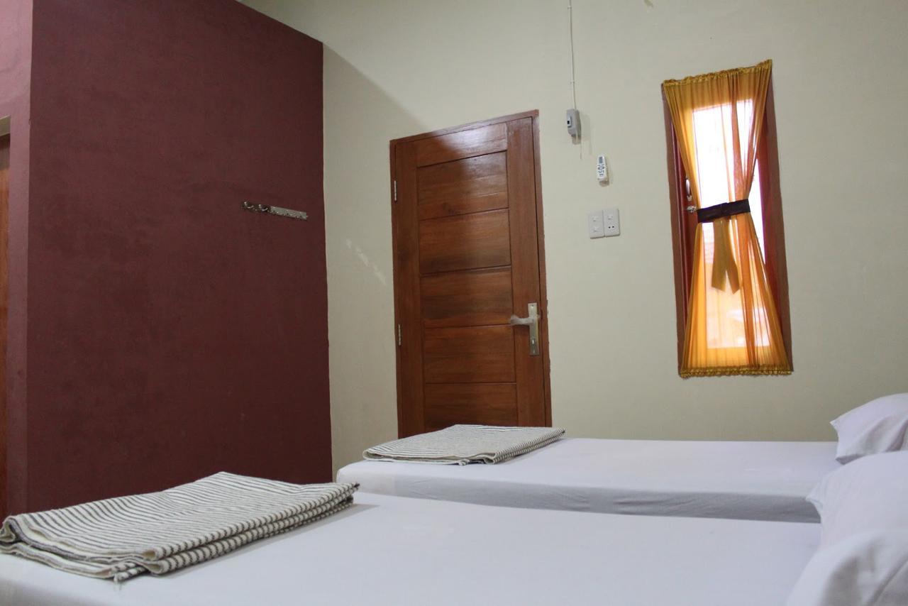 Pondok Cemara Hotel Medan Exterior photo