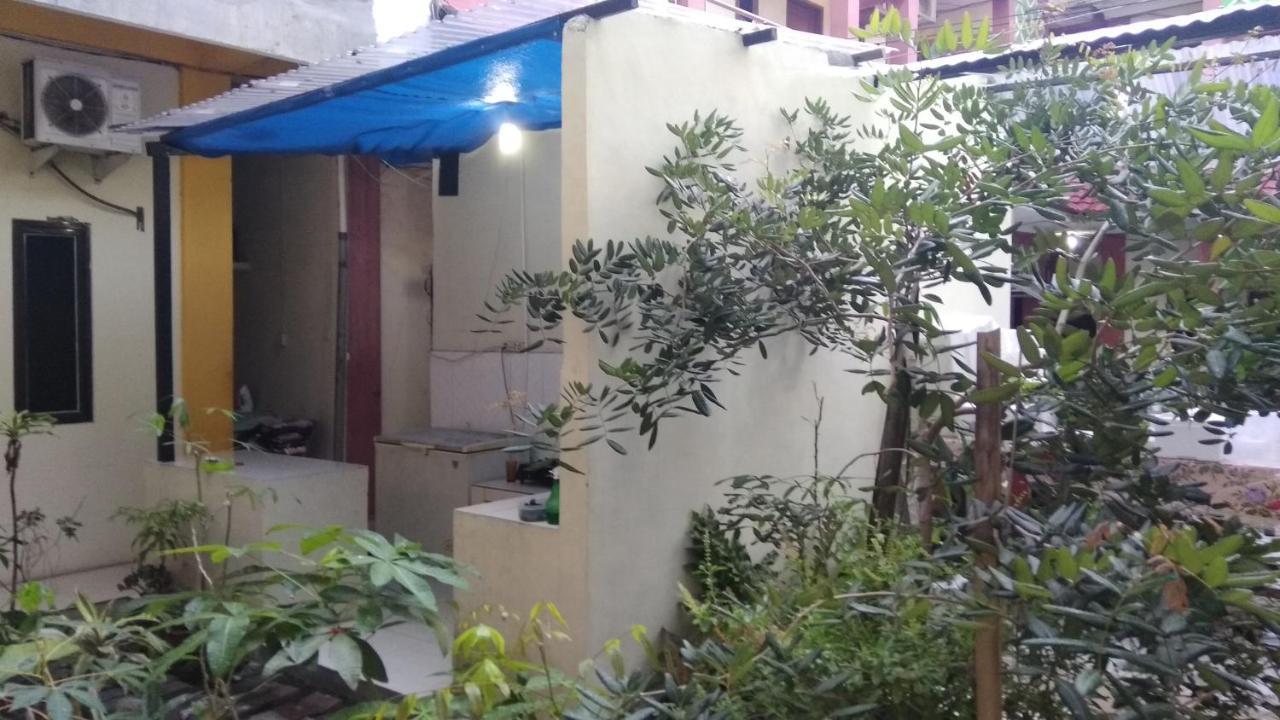 Pondok Cemara Hotel Medan Exterior photo