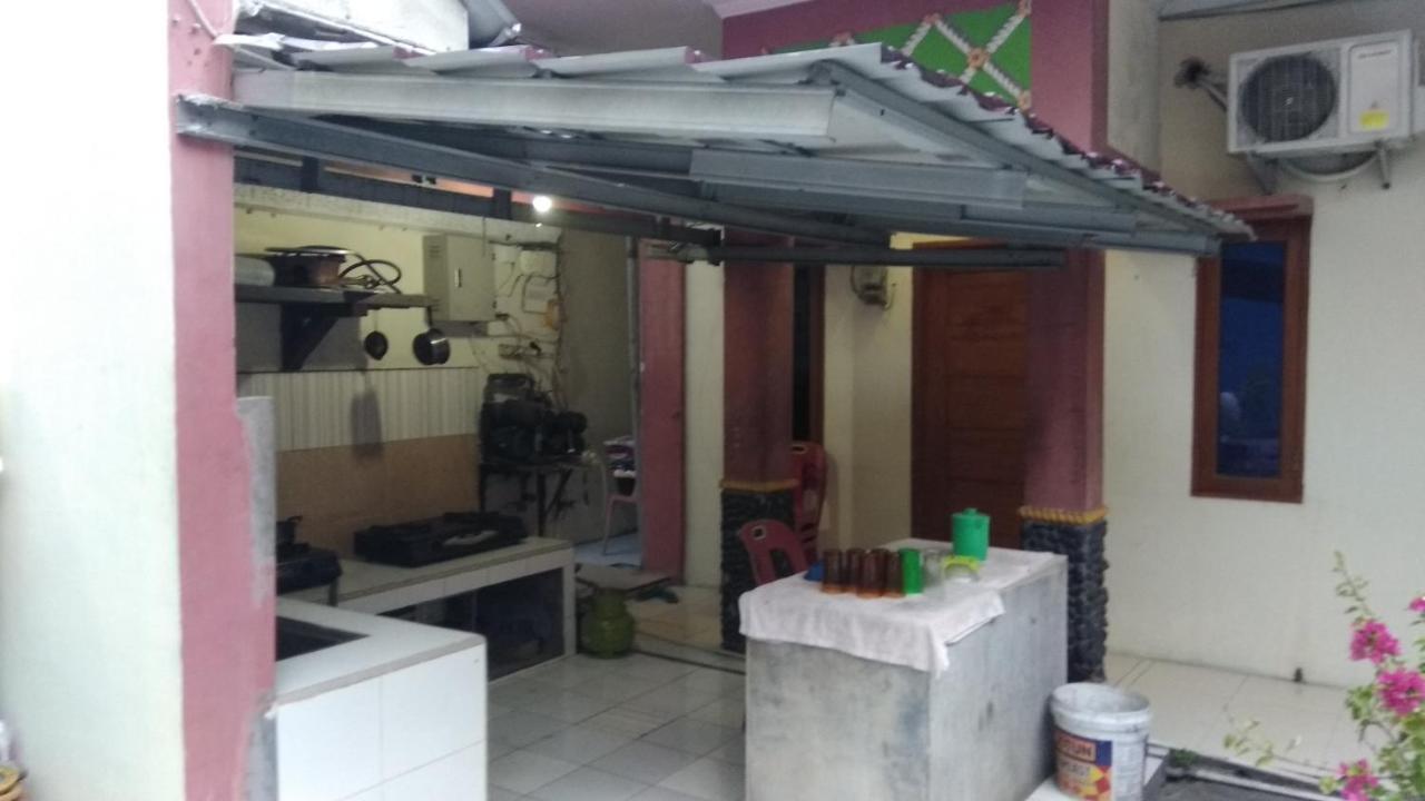 Pondok Cemara Hotel Medan Exterior photo